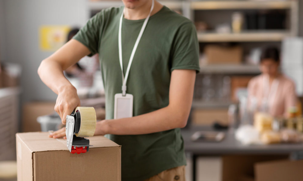 Wielopaczkowość w e-commerce: Jak Sellasist wspiera sprawne wysyłki wielu paczek z jednego zamówienia?