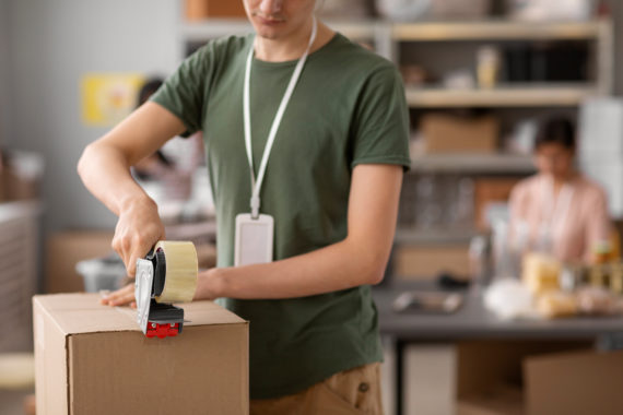 Wielopaczkowość w e-commerce: Jak Sellasist wspiera sprawne wysyłki wielu paczek z jednego zamówienia?